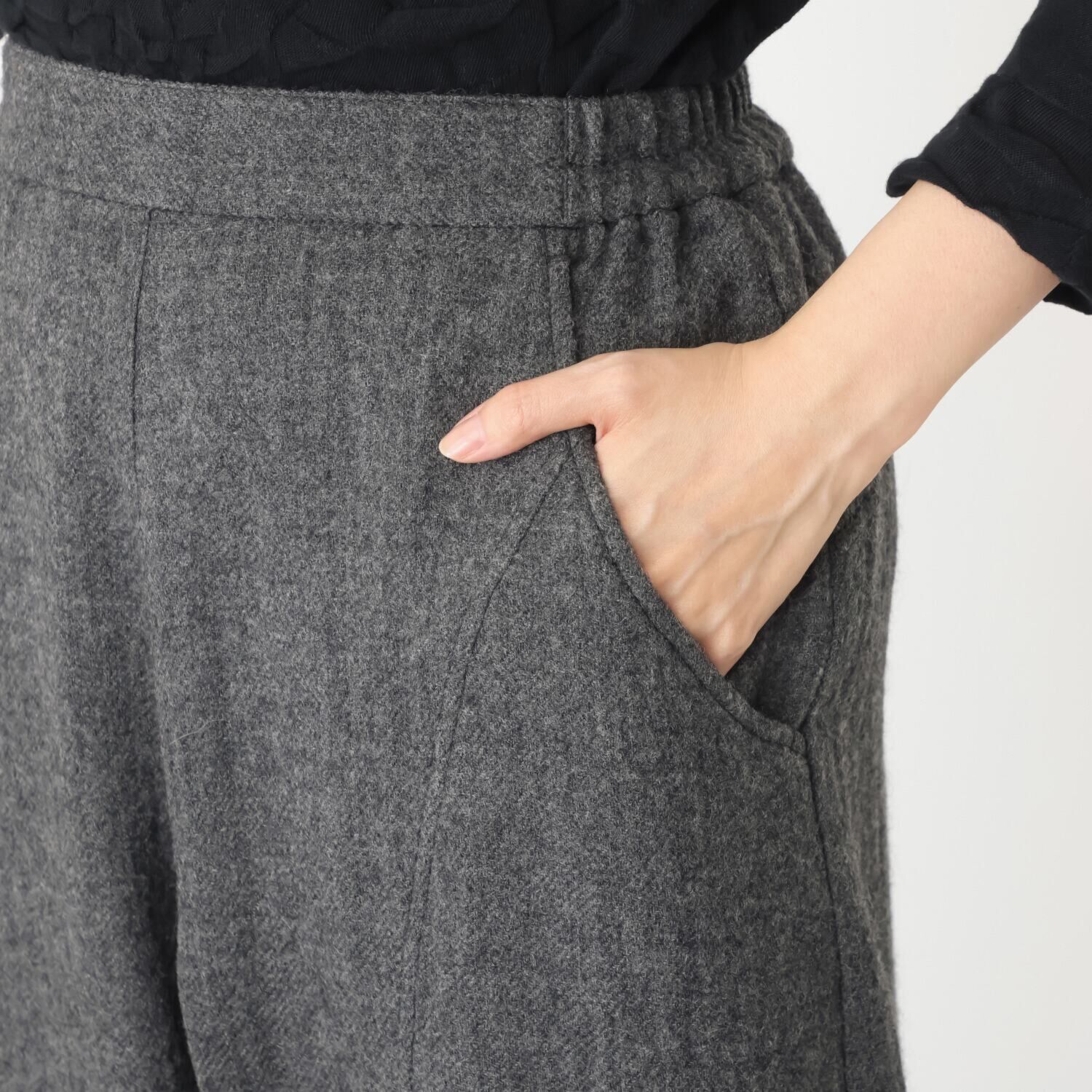 ナインティーン　ブルーム 尾州産ウールガーゼ 切替パンツ