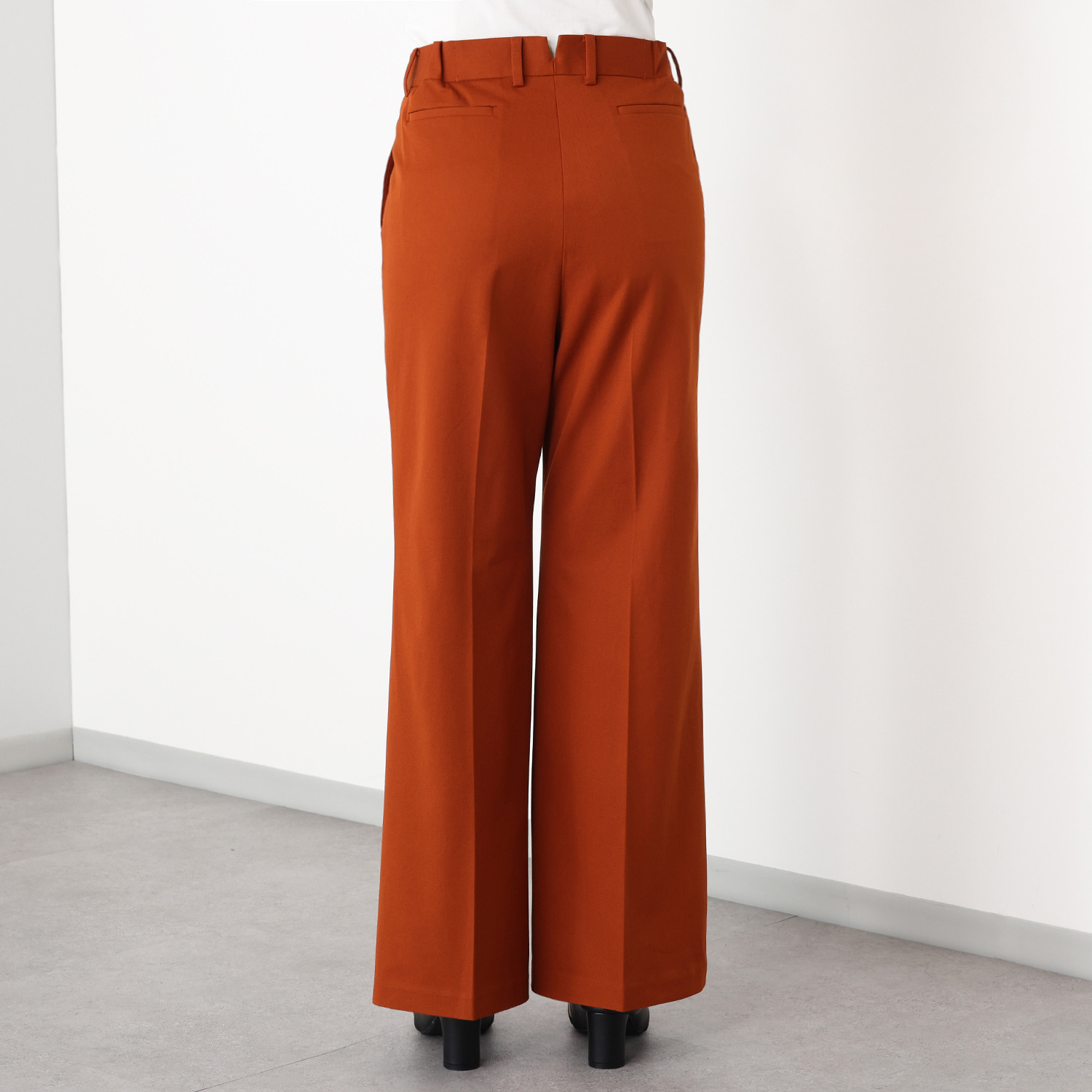 パンタパンタローニ なめらかコットン混 脚長ストレートパンツ