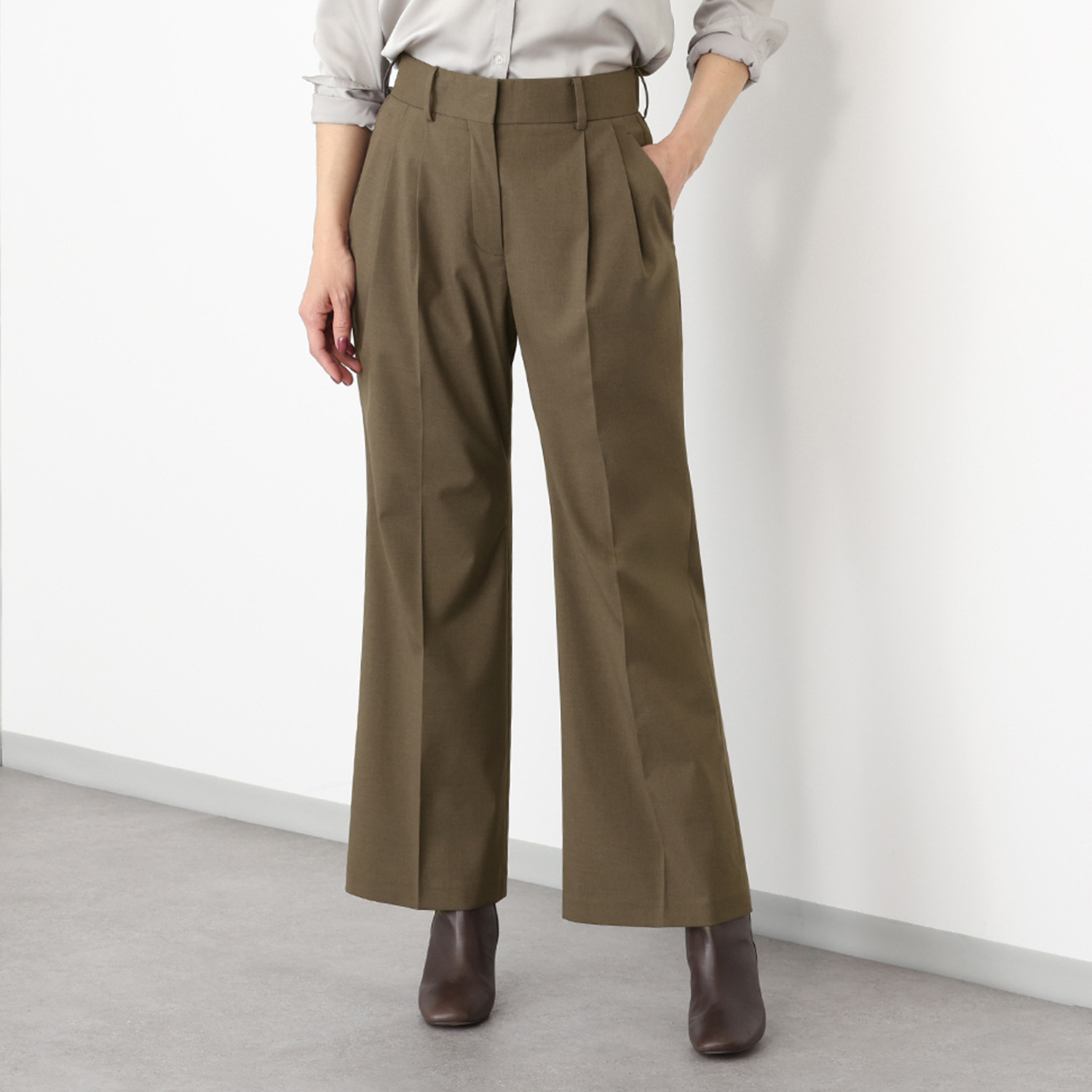 パンタパンタローニ なめらかフランネル調 スタイルアップ ２タックパンツ