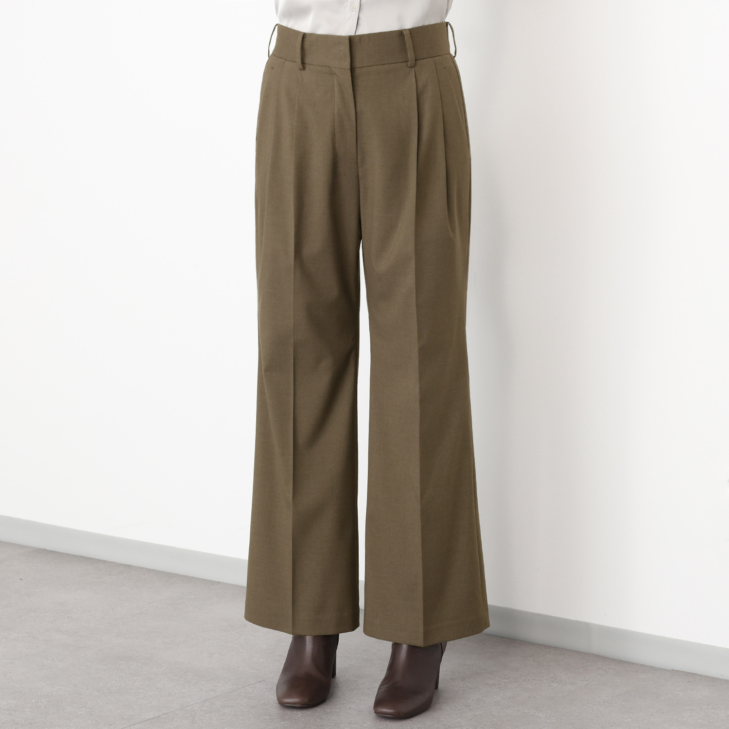 パンタパンタローニ なめらかフランネル調 スタイルアップ ２タックパンツ