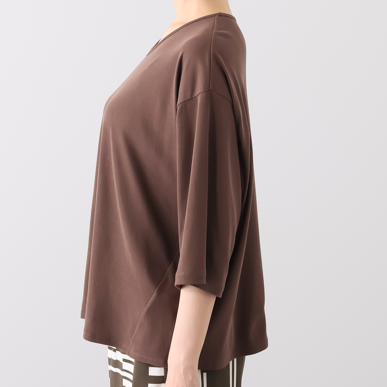 オーエヌオー 創業１００年の傑作 カルミヤコットン ガス焼き加工で艶仕上げ さらっと柔らかい ドレーププルオーバー