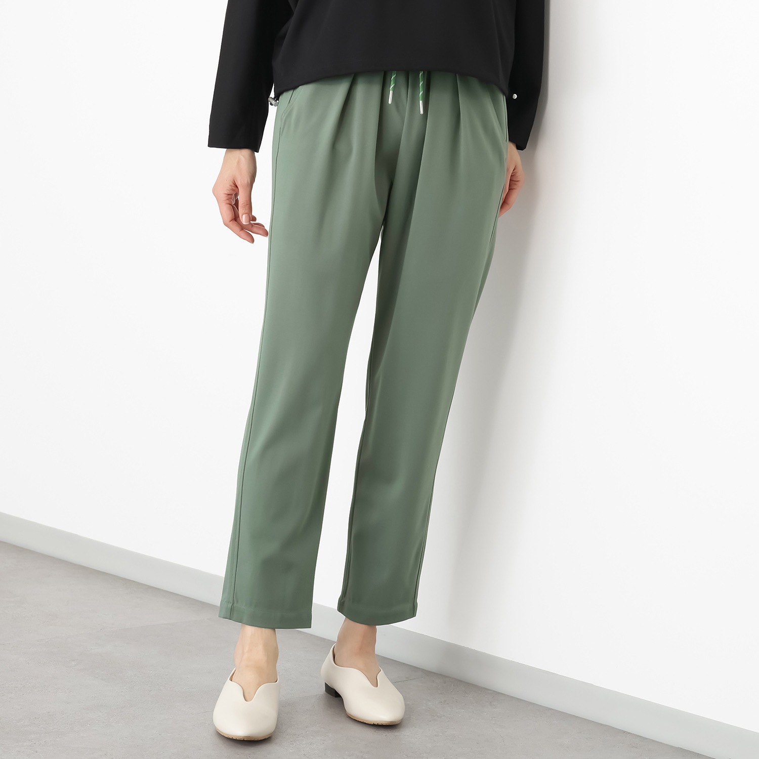 シーン ３面体やわらか肌触り テーパードパンツ