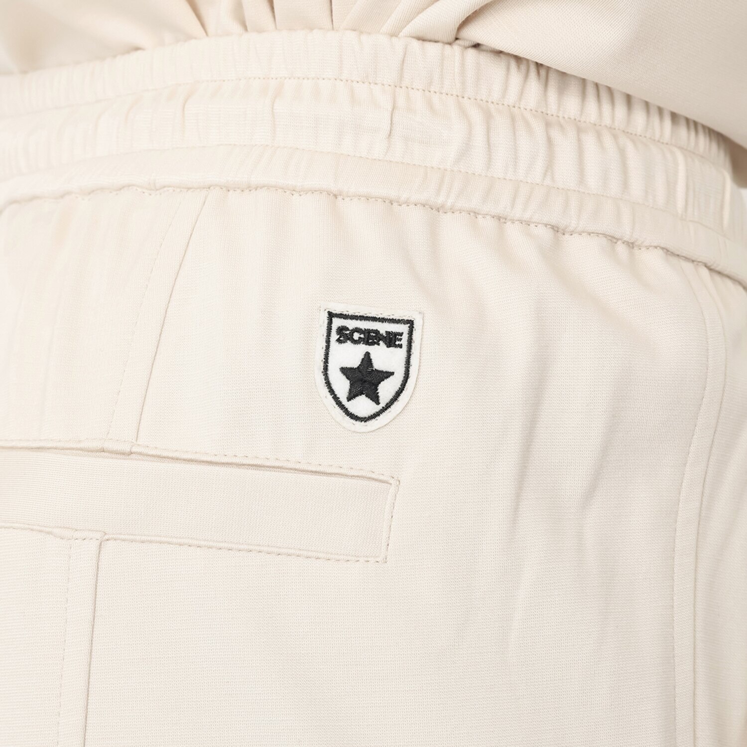 シーン ３面体やわらか肌触り テーパードパンツ