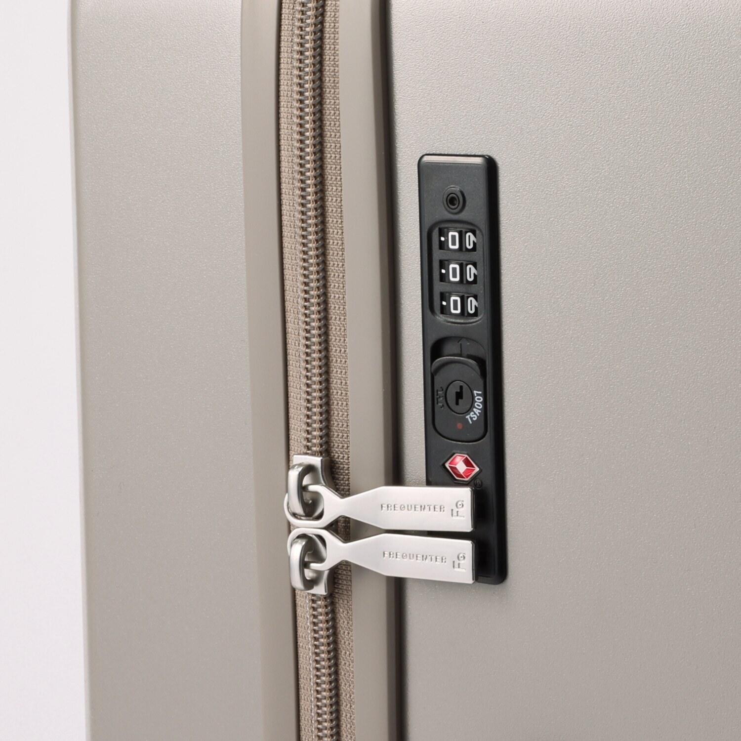 フリクエンター “リエーヴェ” 衝撃緩衝 スーツケース５７ｃｍ 旅行ポーチ７点セット