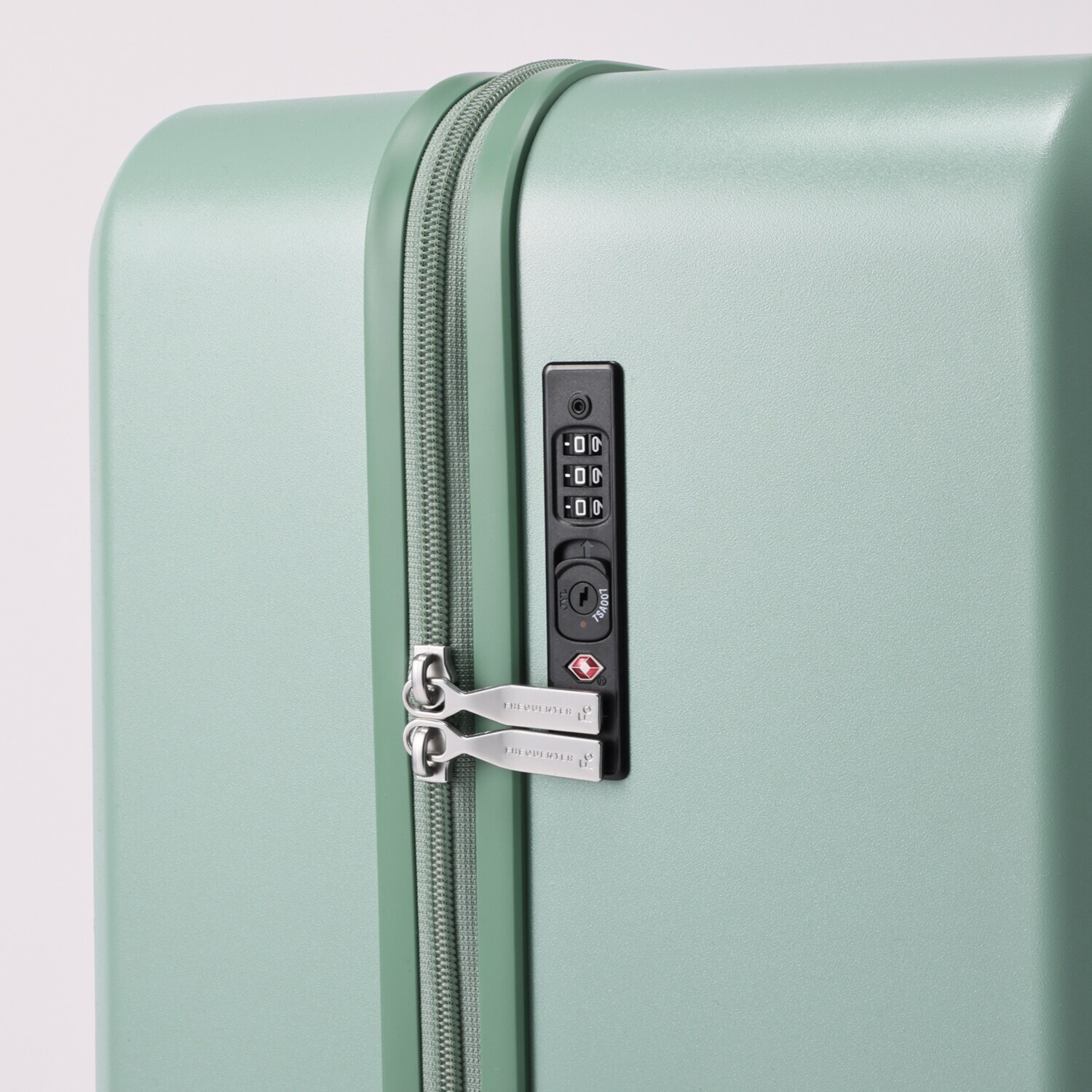 フリクエンター “リエーヴェ” 衝撃緩衝 ６８ｃｍスーツケース 旅行ポーチ７点セット