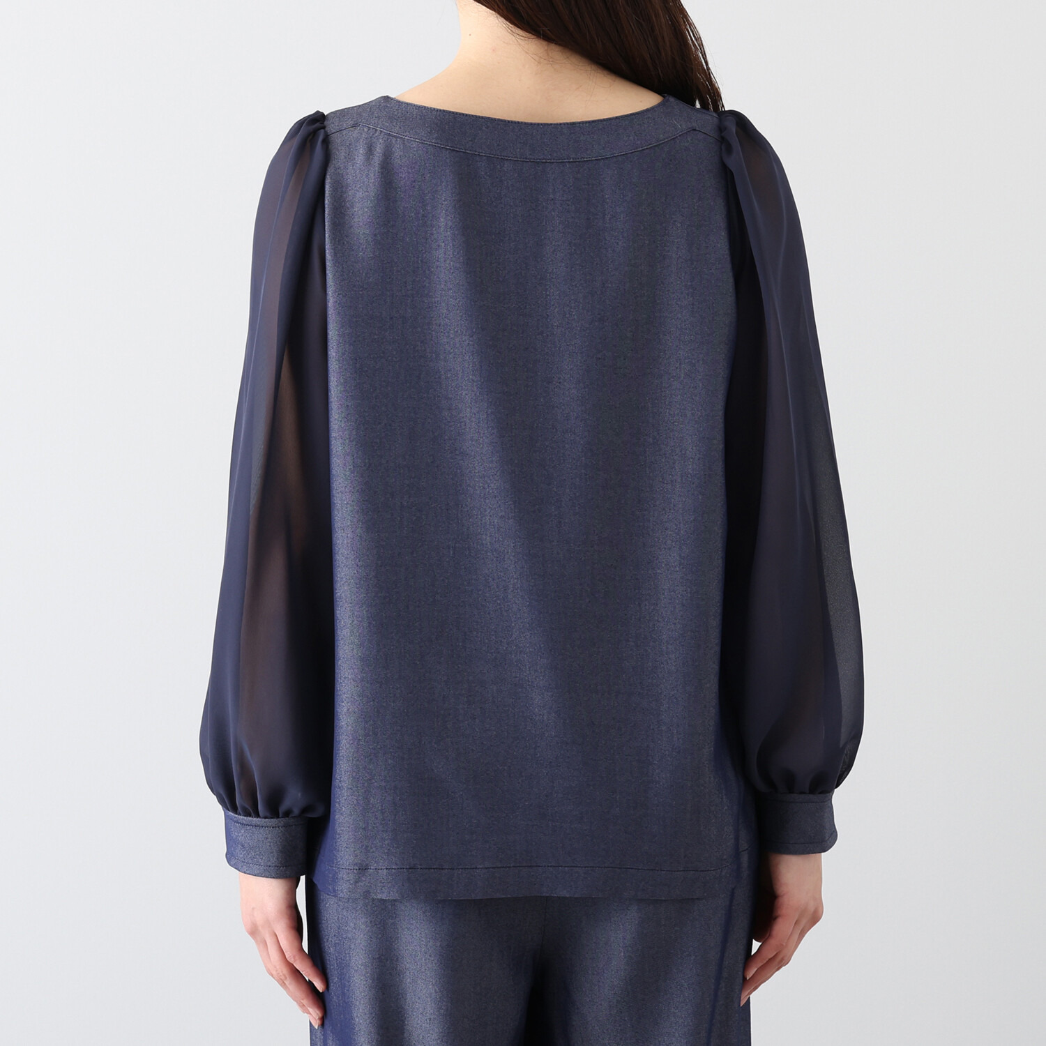 Ｔ．Ｆ．Ｄ．Ｃ． 機能満載！ デニムライク素材 ストレッチ 袖シフォンブラウス