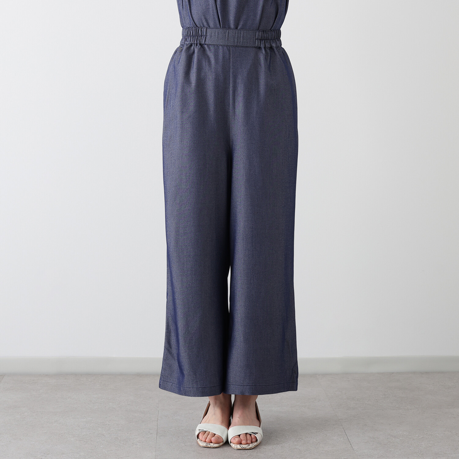 Ｔ．Ｆ．Ｄ．Ｃ． 機能満載！ デニムライク素材 ストレッチ ワイドパンツ