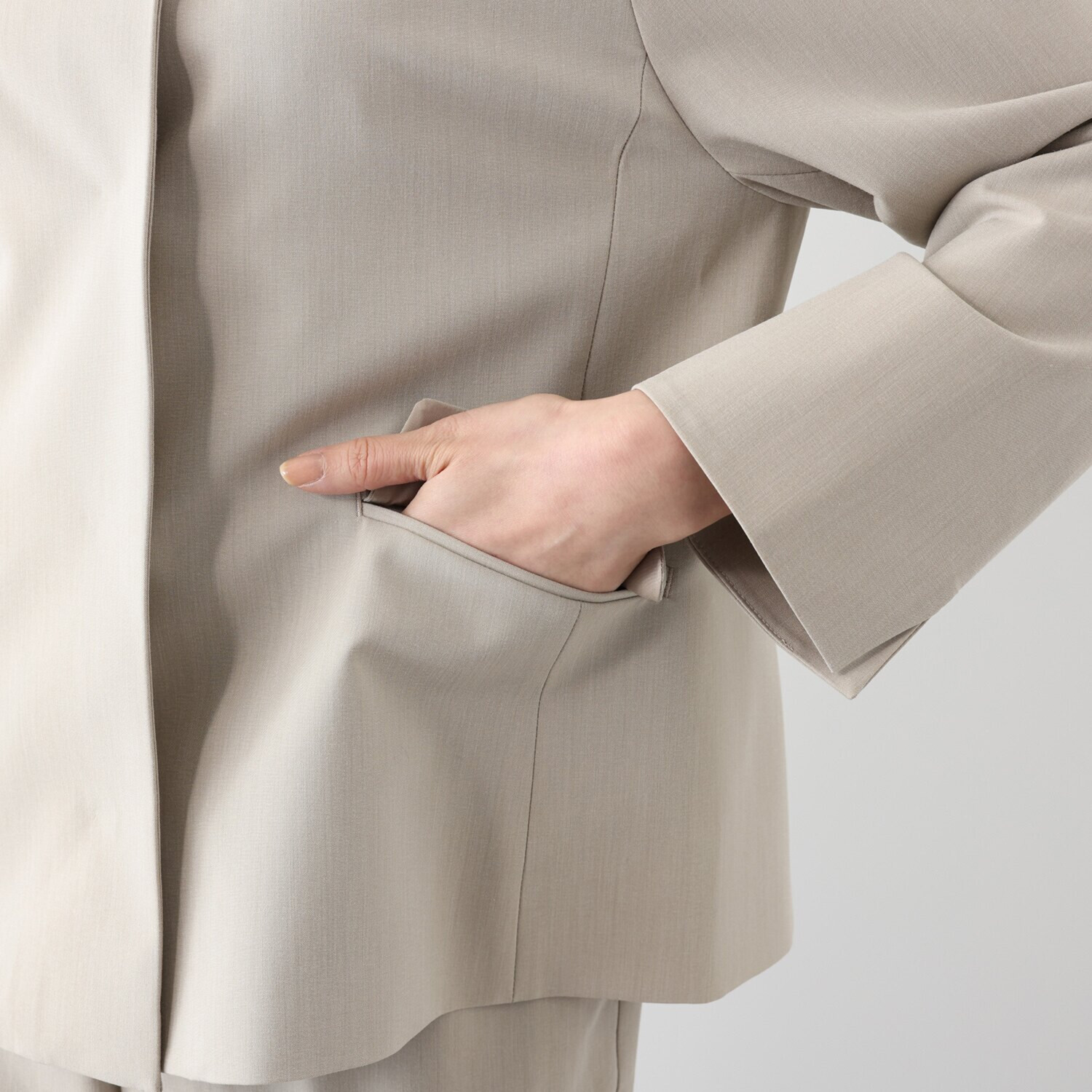 プララパ ウールライク ストレッチ ボトルネックジャケット