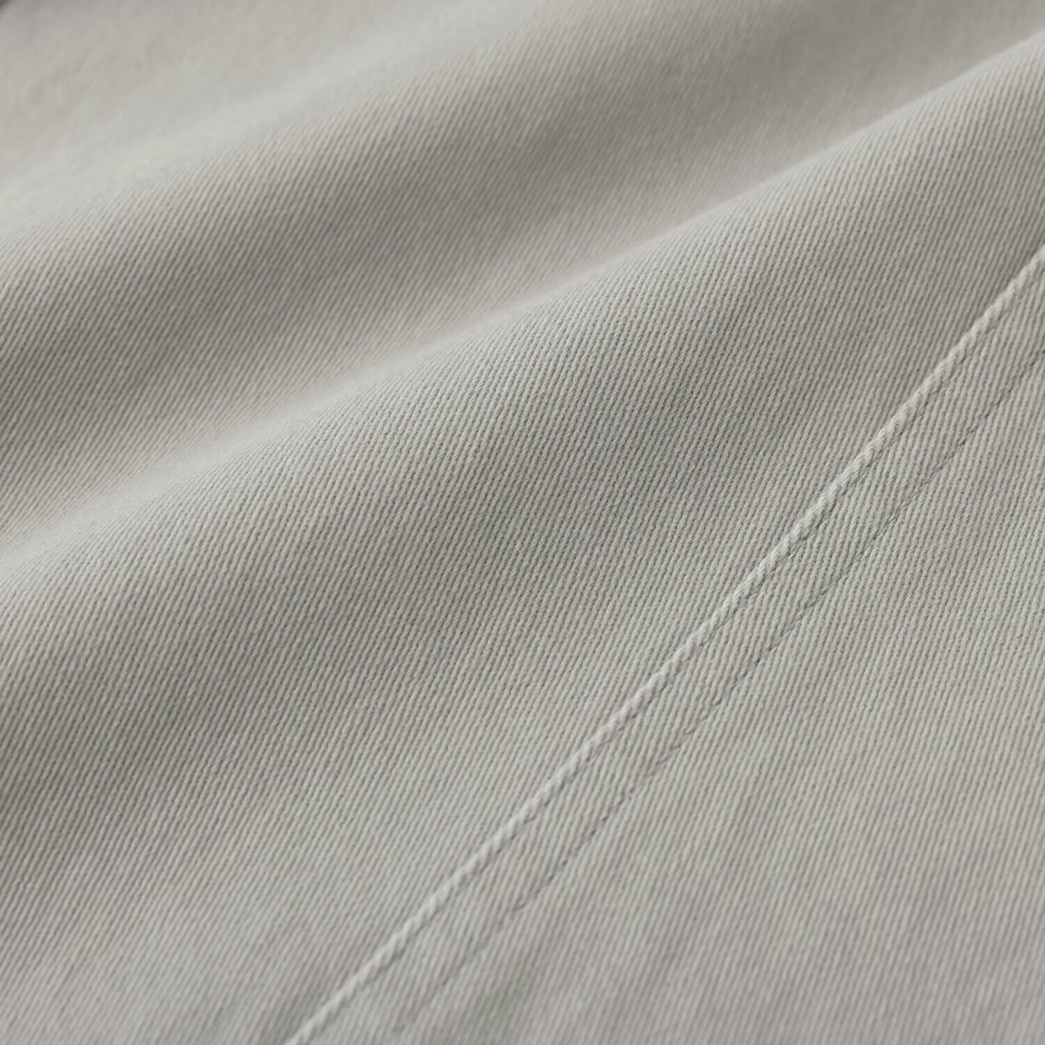 アトリエール ロールアップもオシャレな パウダリータッチ コットン混 テーパードパンツ