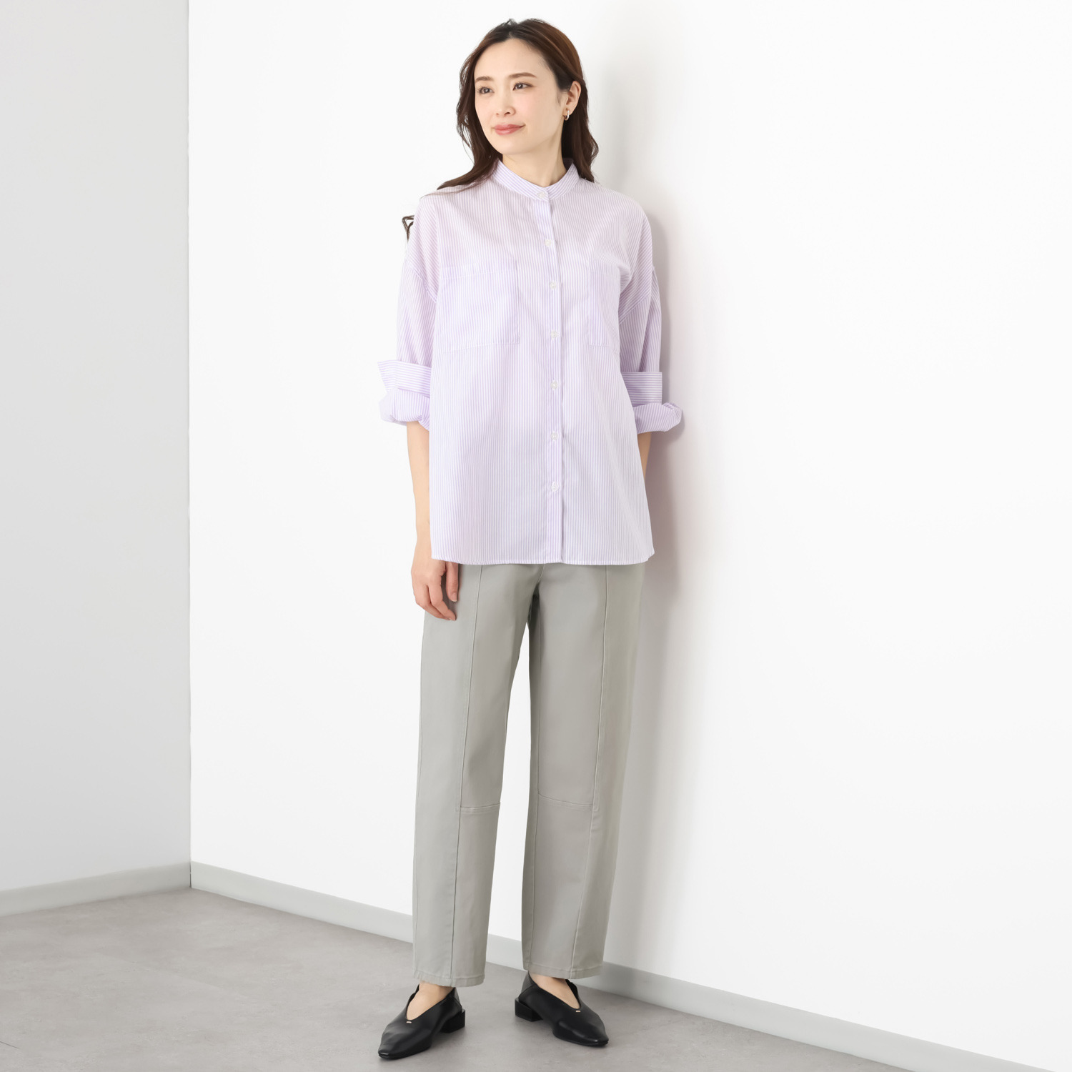 アトリエール ロールアップもオシャレな パウダリータッチ コットン混 テーパードパンツ