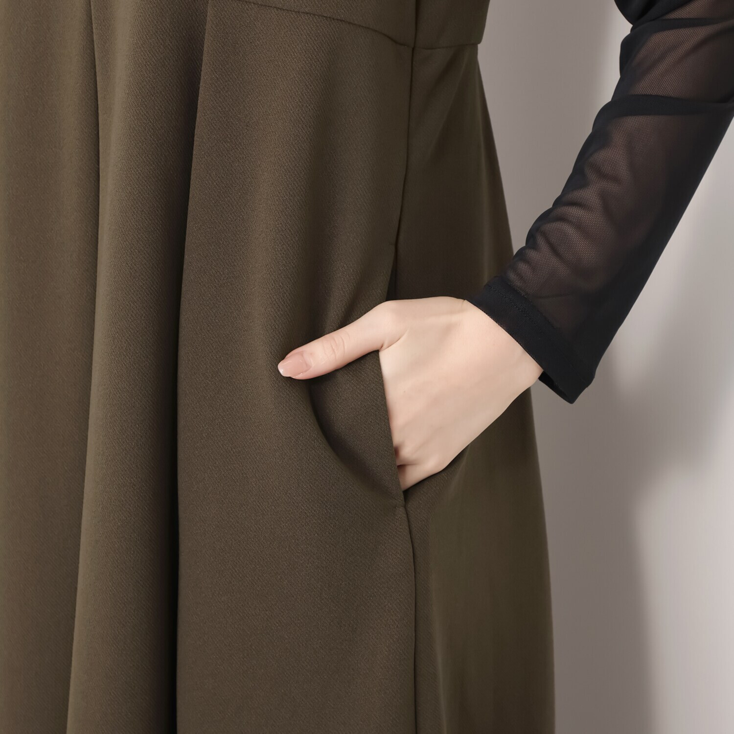 マダムヒロコ ドレープツイル キーネック ジャンパースカート