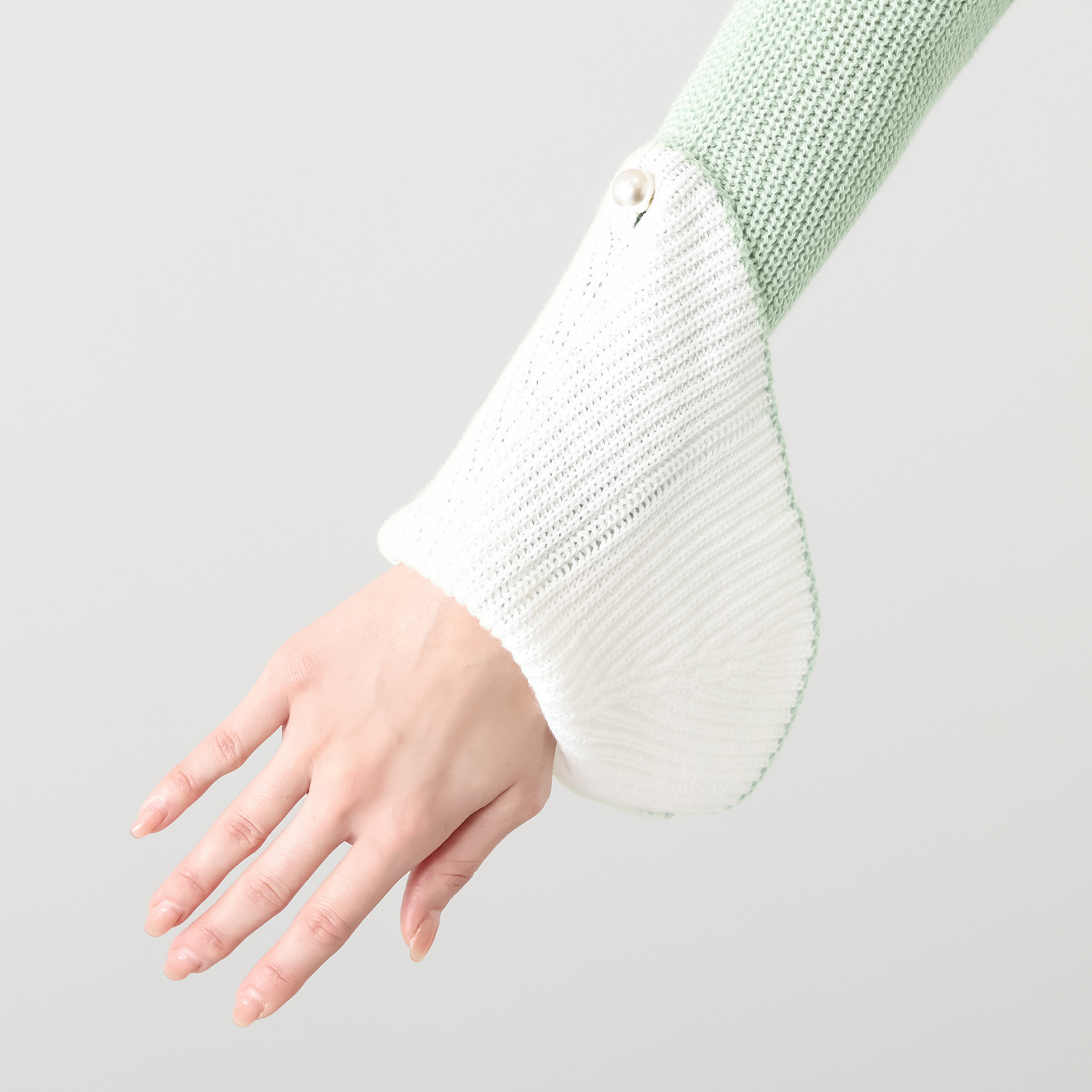 マダムヒロコ カフアレンジ ベルスリーブ プルオーバー