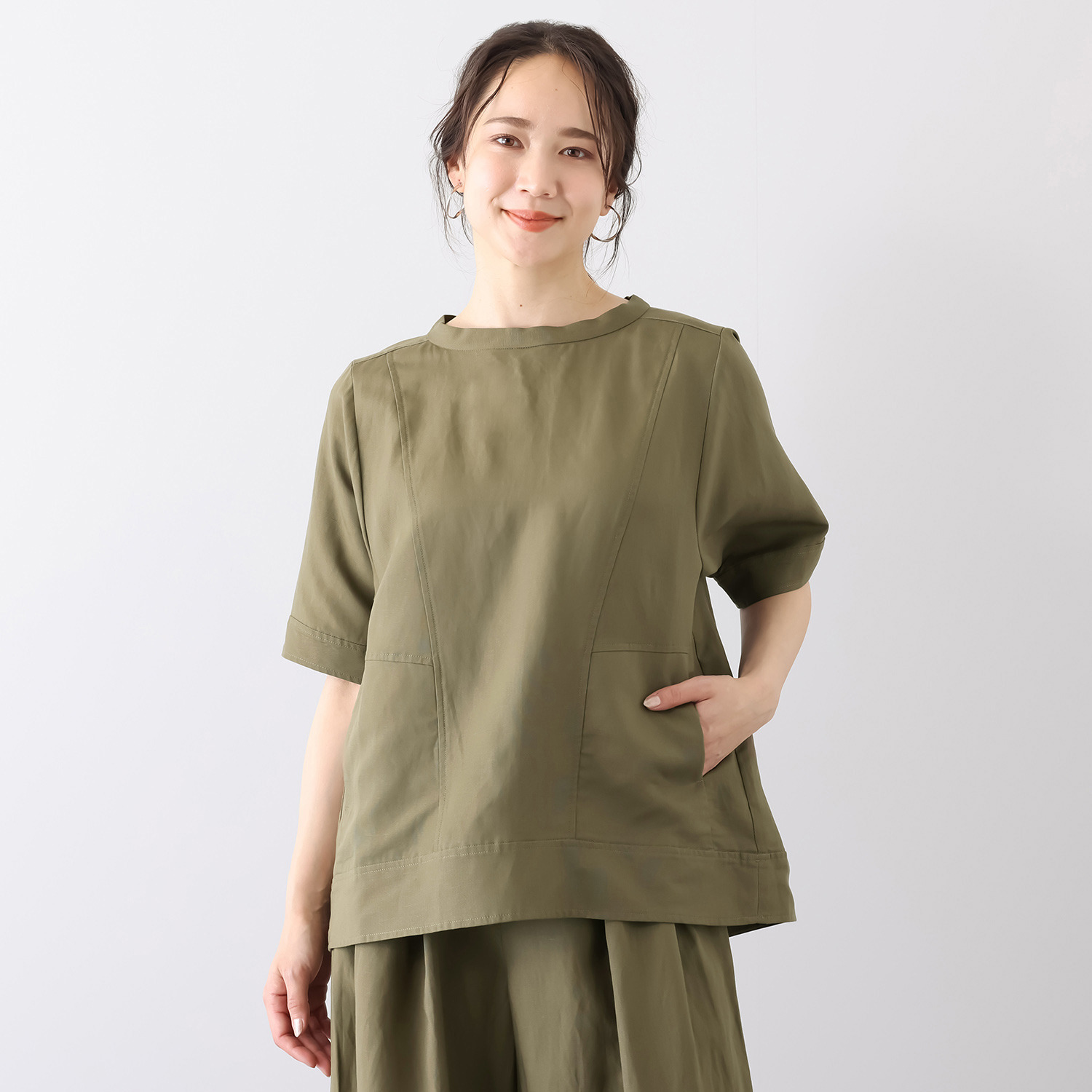 オルテンジア Ｔシャツ感覚で着るだけ！ カジュアルを上質に導く 大人の洗練ブラウス