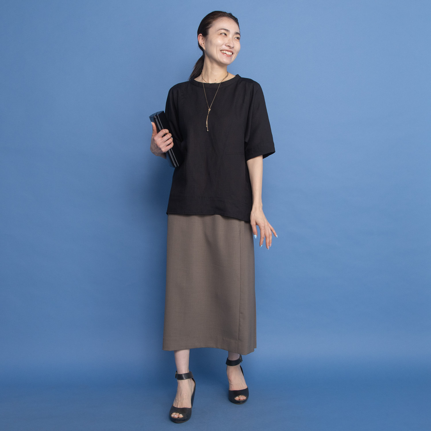 オルテンジア Ｔシャツ感覚で着るだけ！ カジュアルを上質に導く 大人の洗練ブラウス