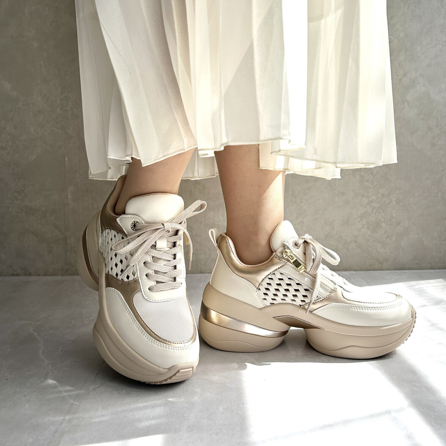 ヌーベルヴォーグ リュクスライン ブランド誕生１５周年！ 魅せるヒールコンシャス 楽してキレイを手に入れる 軽量厚底スニーカー