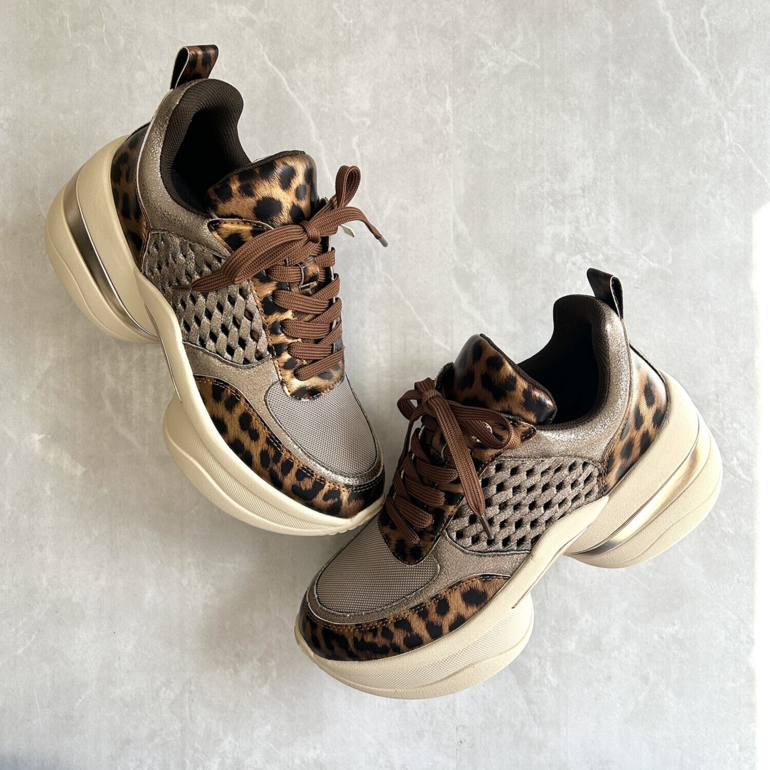 ヌーベルヴォーグ リュクスライン ブランド誕生１５周年！ 魅せるヒールコンシャス 楽してキレイを手に入れる 軽量厚底スニーカー