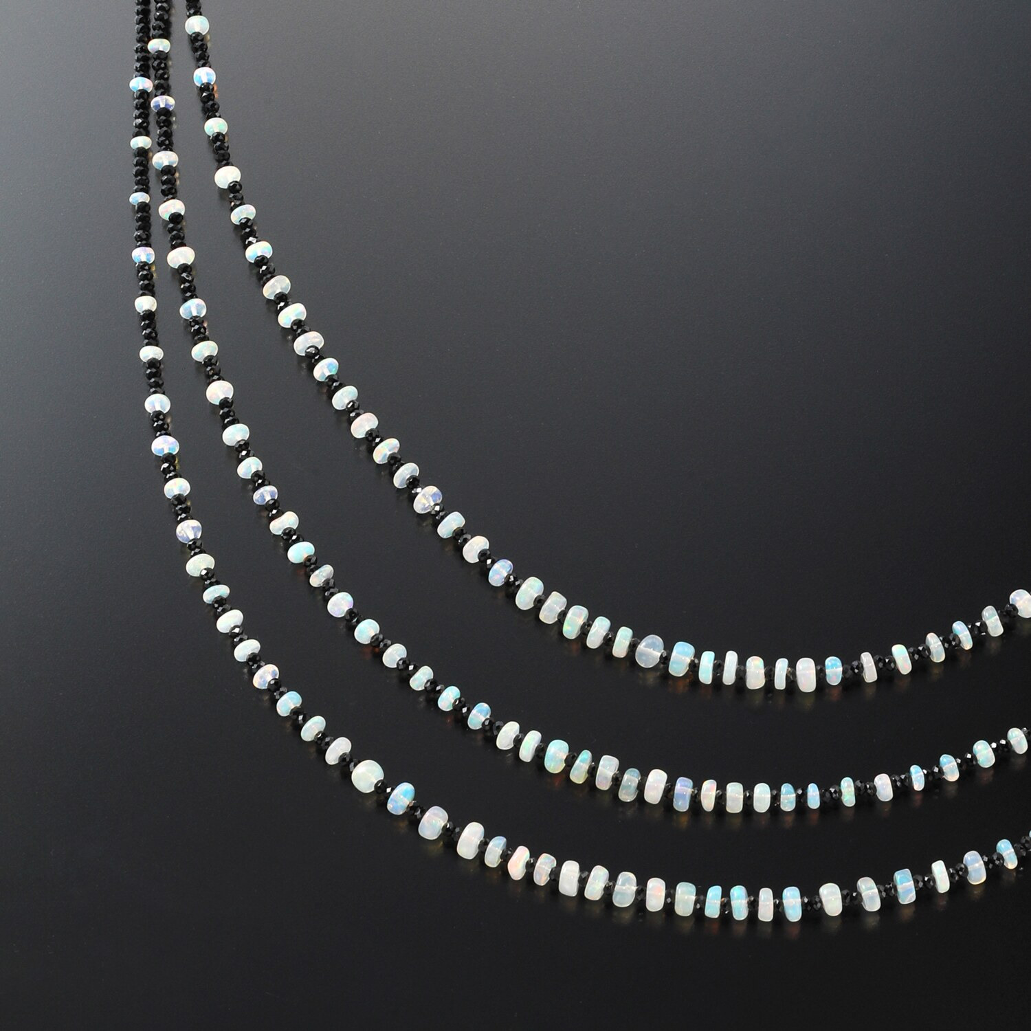 ブレーズ シルバー オパール＆ ブラックスピネル ３連ロングネックレス