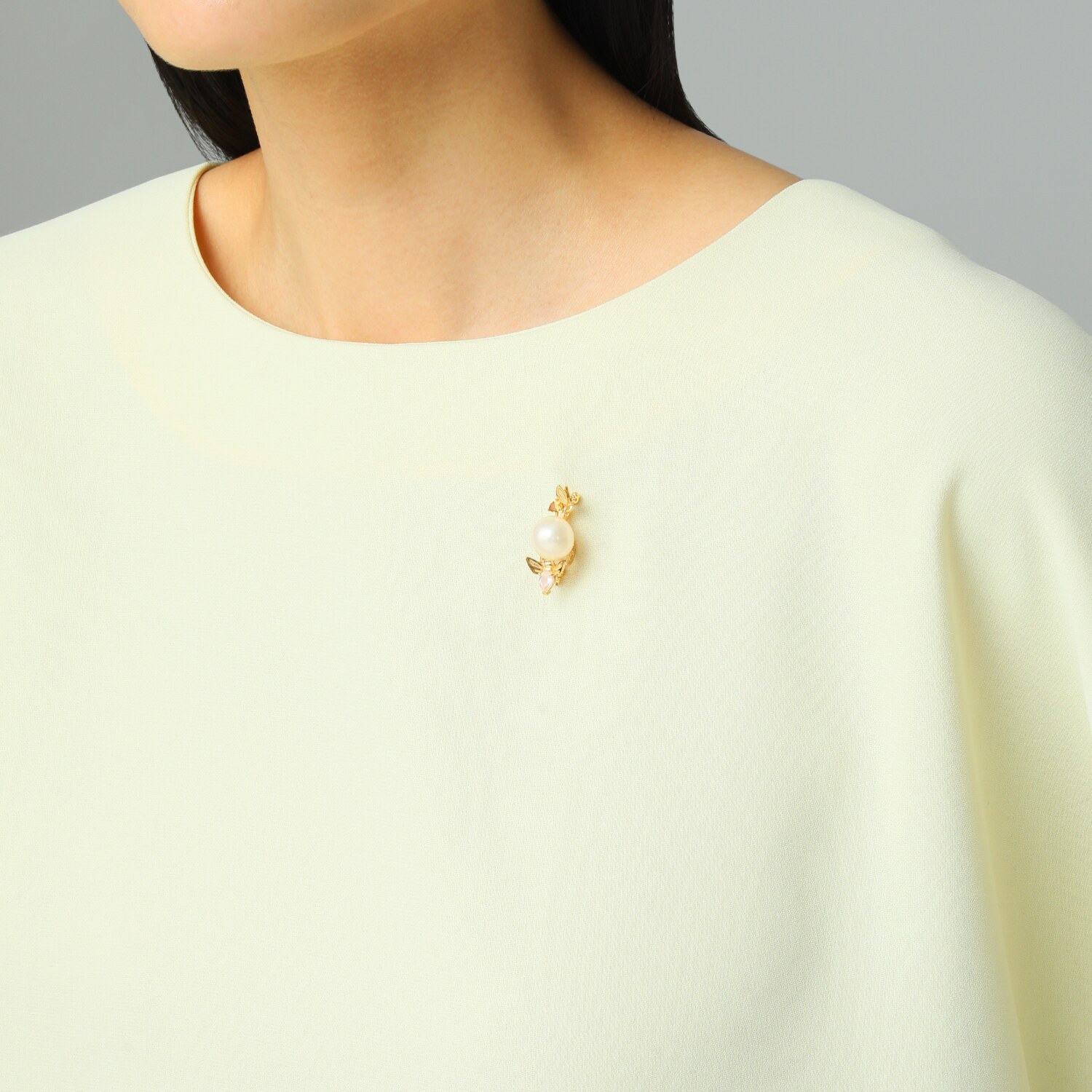 岩崎美智子コレクション シルバー 大粒淡水パール＆ ジェムストーン 蜂モティーフ ペンダントブローチ