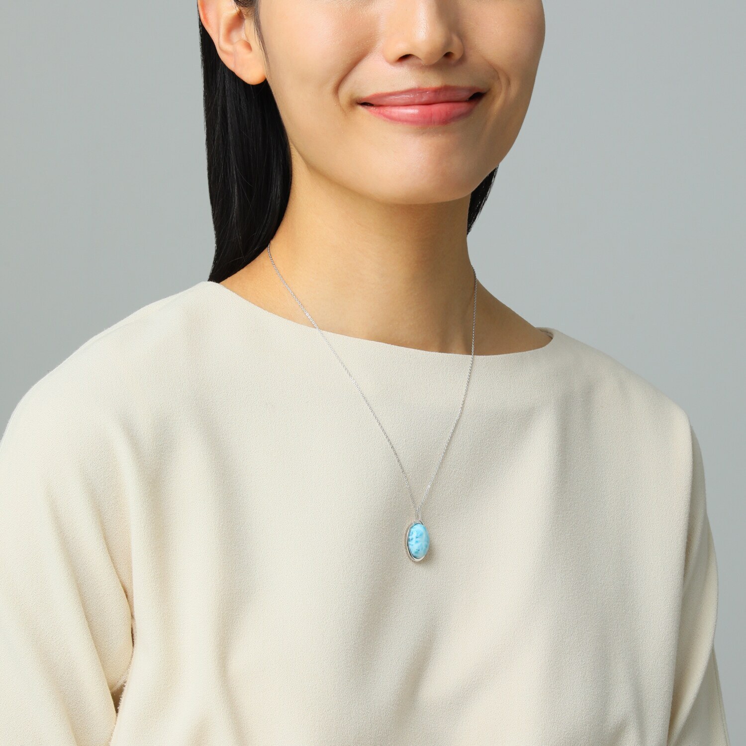 岩崎美智子コレクション シルバー １２カラットＵＰ ラリマール オーバルカボション ペンダント