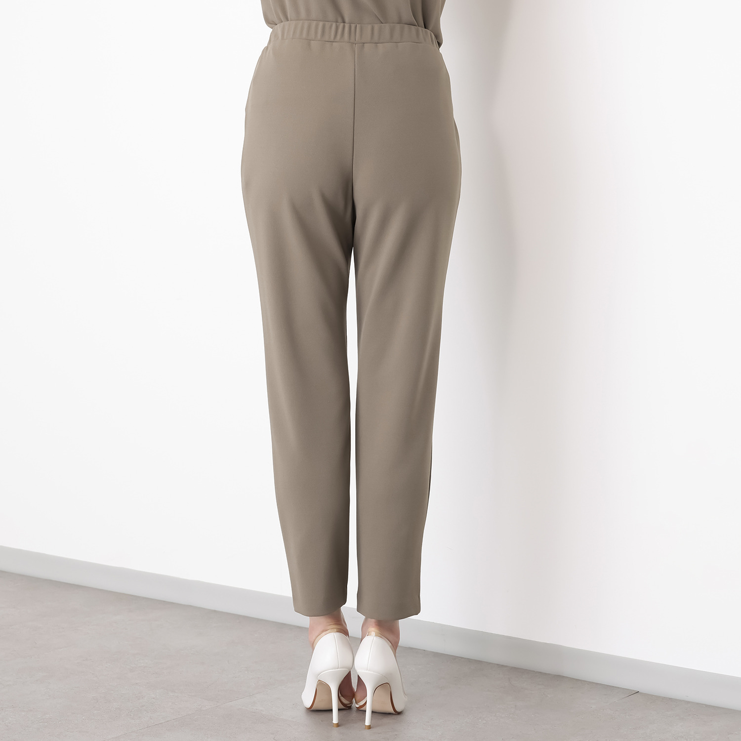 ＴＡＫＵＭＩＢＡ 洗えてシワになりにくい！ ストレッチジョーゼット 日本製　ワンタック テーパードパンツ