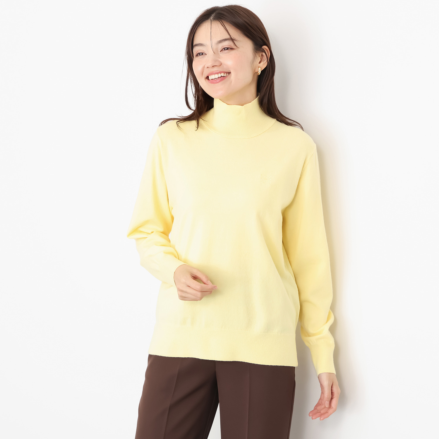 ホリーズ　アズ 刺しゅうアクセント ニットプルオーバー