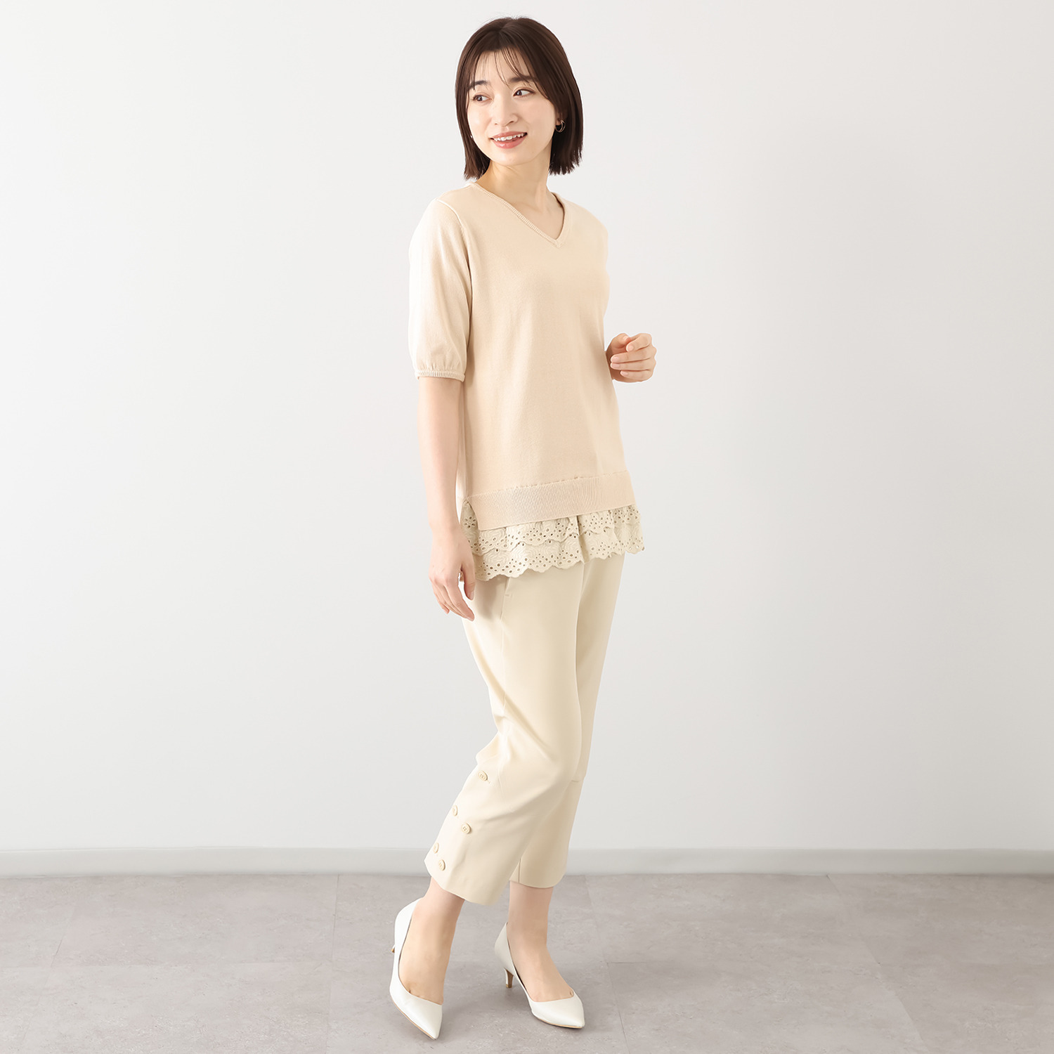 ボンボン・エ・ショコラ カットワークレース使い ニットトップス