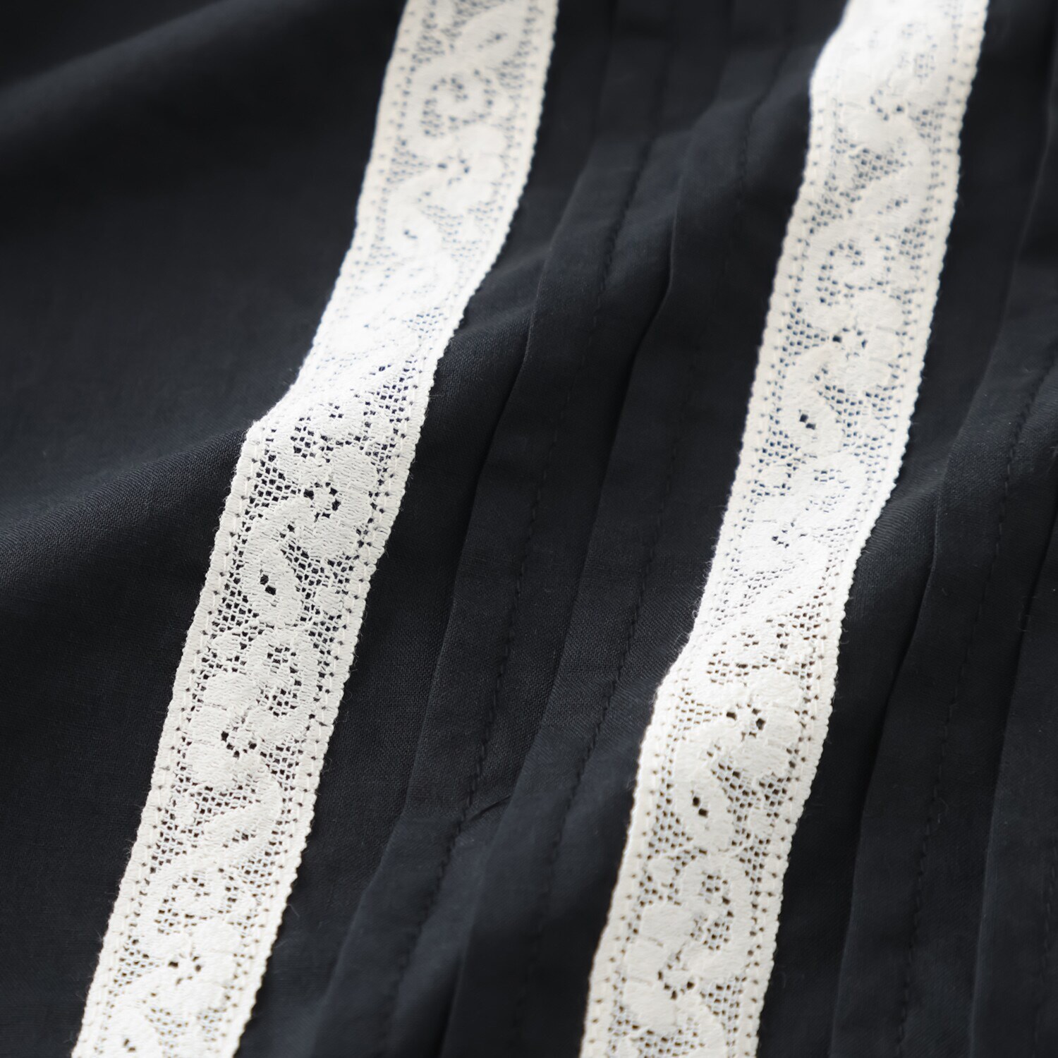 エムジェイアール　バイ マチコ　ジント　ロンドン レース＆ピンタック シアーシャツ