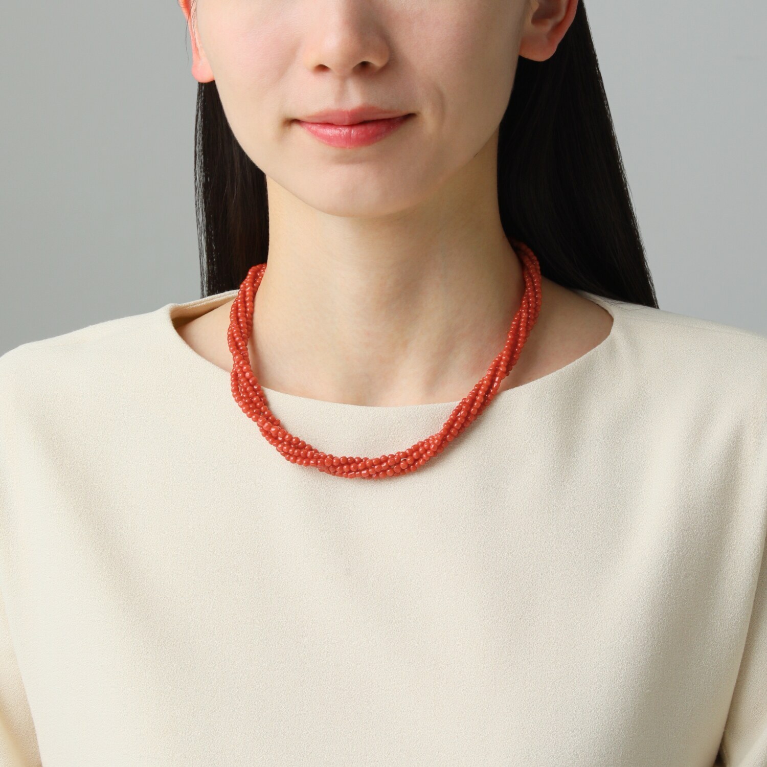 珠里 地中海サンゴ ５連ネックレス