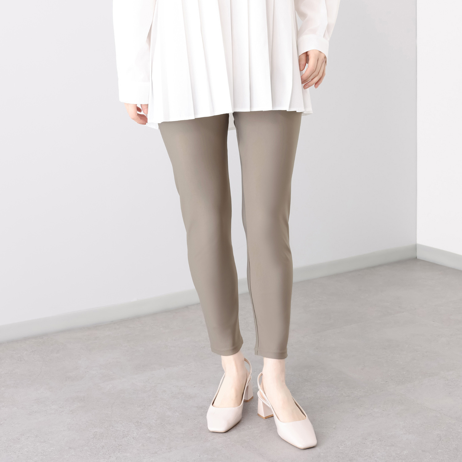 ダイア　アロー ＵＶカット・接触冷感 うるわしの美脚 レギンスパンツ