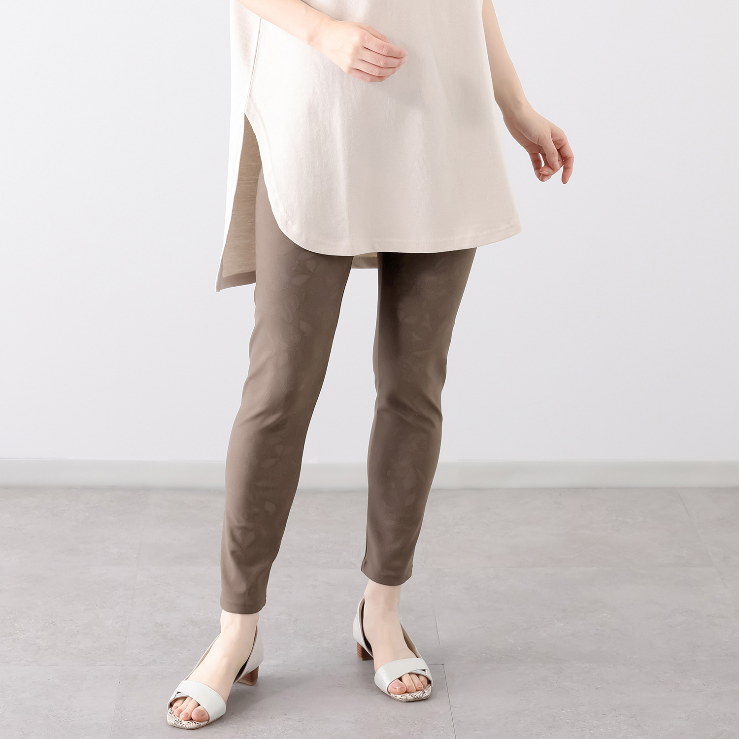 ダイア　アロー ＵＶカット・接触冷感 ジャガード風美脚 レギンスパンツ