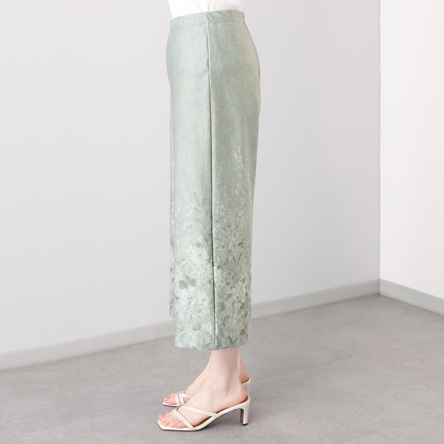 ダイア　アロー ＵＶカット・接触冷感 パネルプリント デニム調セミワイドパンツ