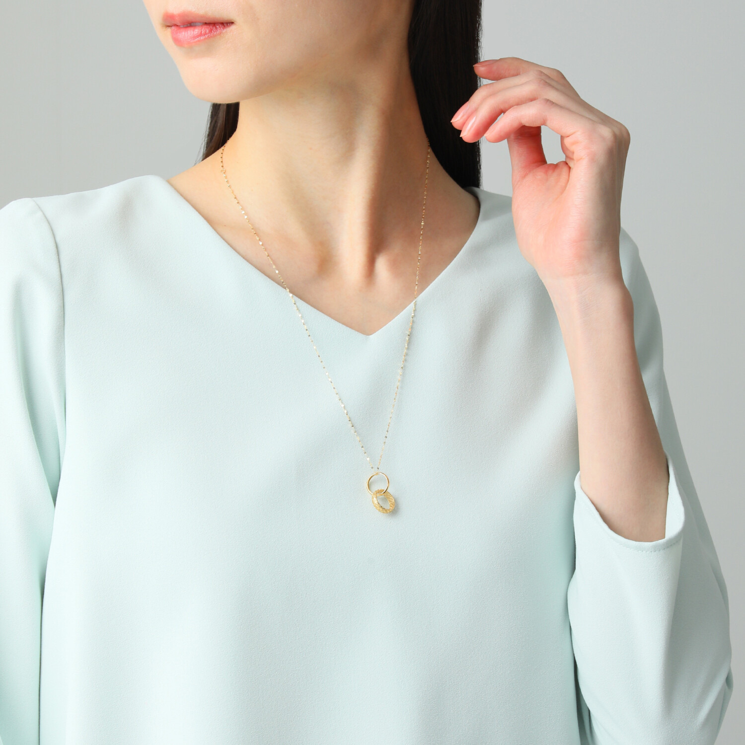 アルテッロ １８Ｋ アレンジができる ダブルサークルデザイン ペンダントトップ