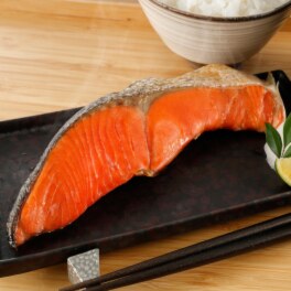 鮭山マス男商店厳選！ 天然紅鮭切身