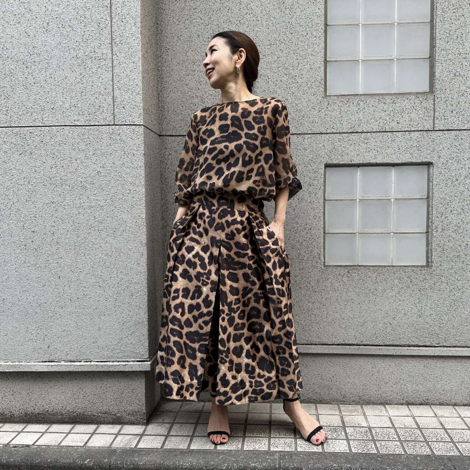 タマミ　ワタナベ インナー付 シアーブラウス “エールクレール”