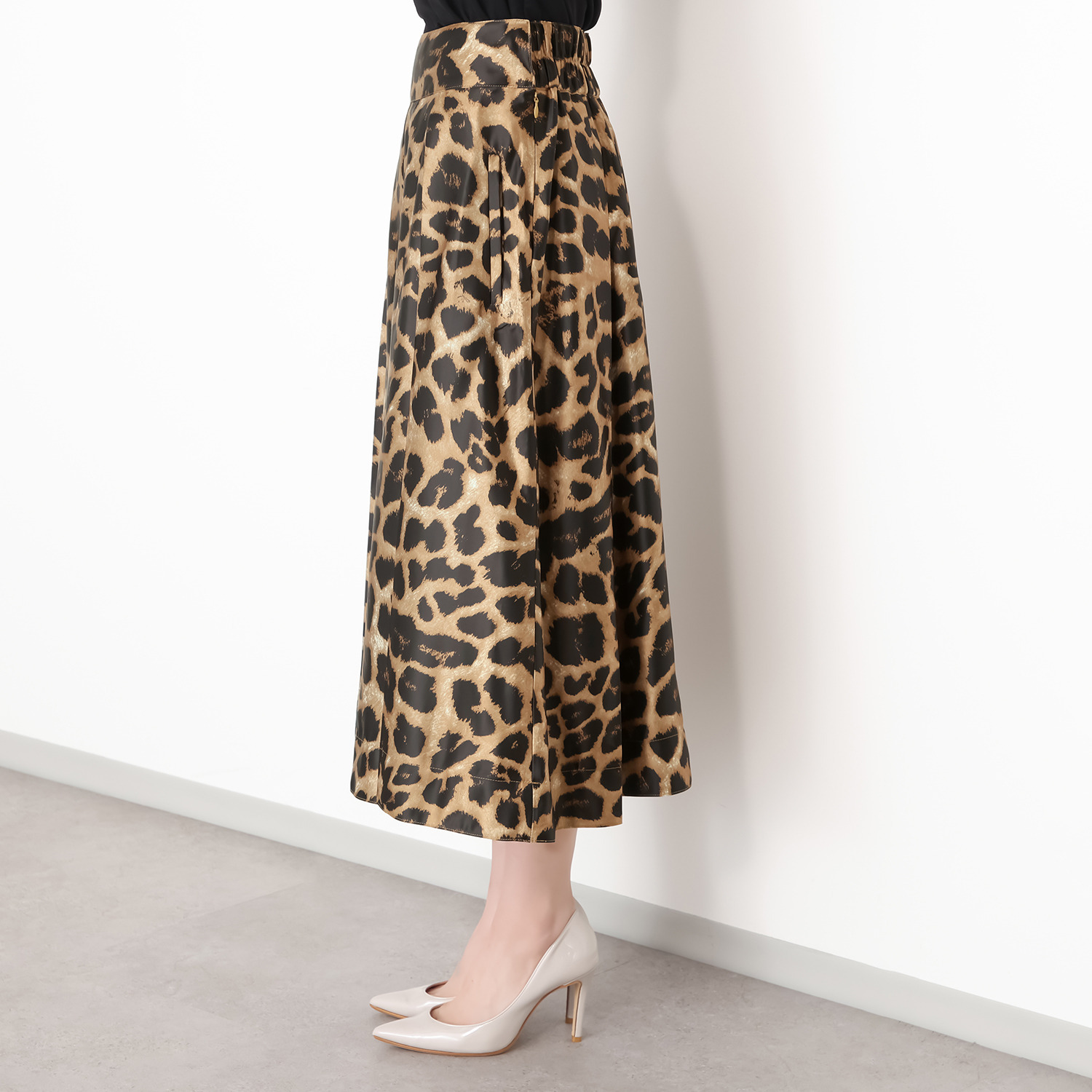 タマミ　ワタナベ ボックスタックスカート “コフレヴェルニ”