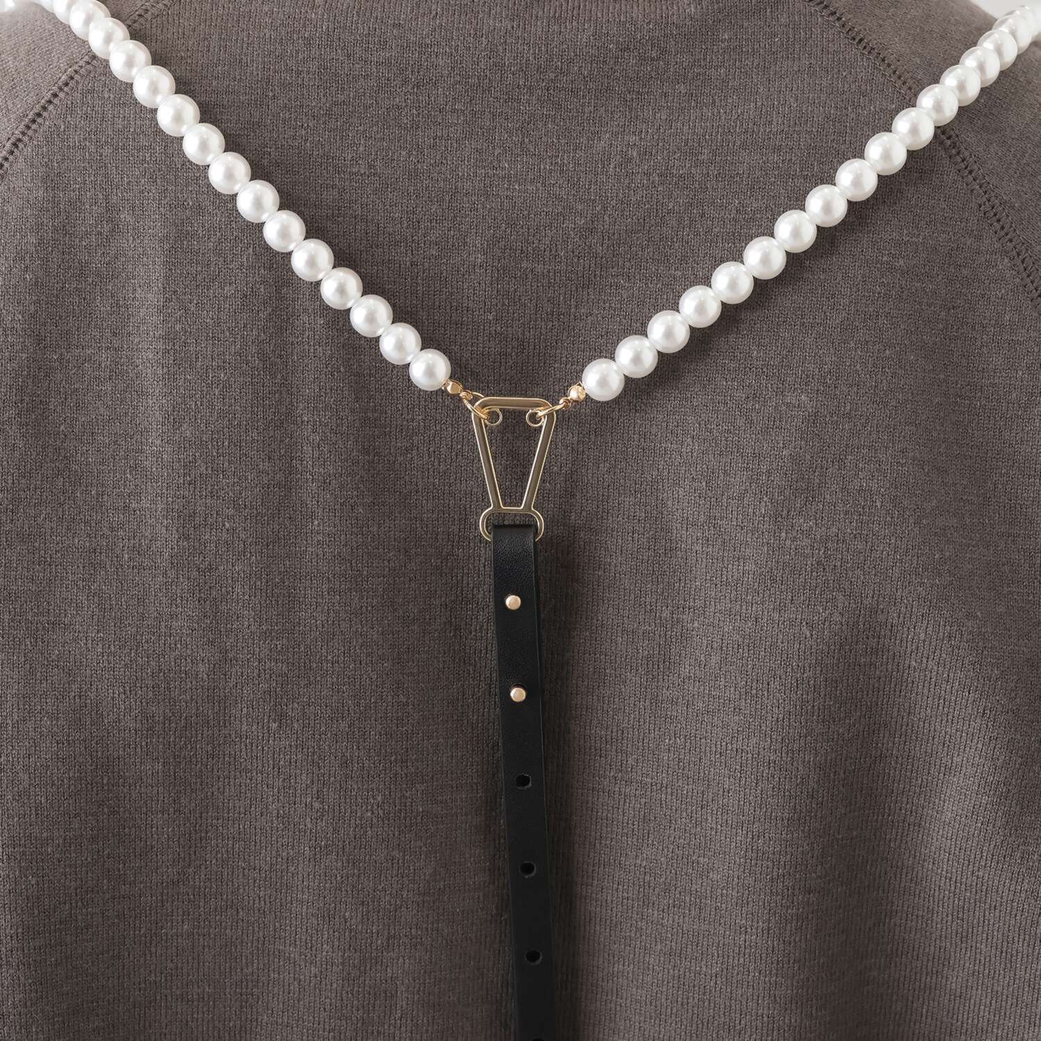 タマミ　ワタナベ パール調モティーフ サスペンダー “レッツパーリー”