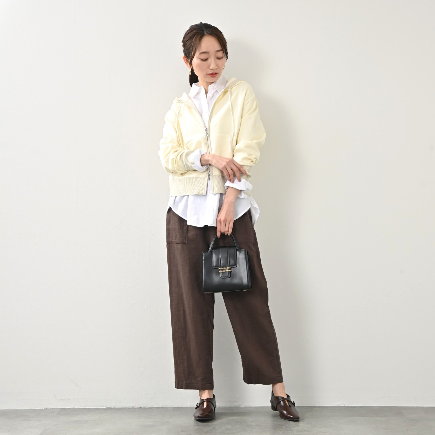 元町ゼラール きちんと＆きれい見え ふんわりコットン混 ラメアクセント ニットパーカー