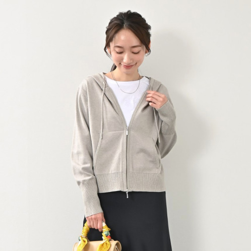 元町ゼラール きちんと＆きれい見え ふんわりコットン混 ラメアクセント ニットパーカー