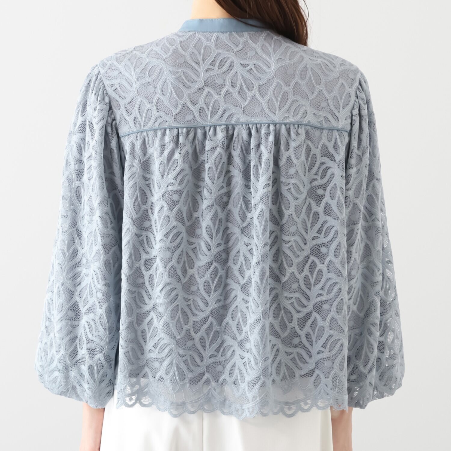 元町ゼラール 華やかラッセルレース ふんわりスリーブ スタンドネックシャツ