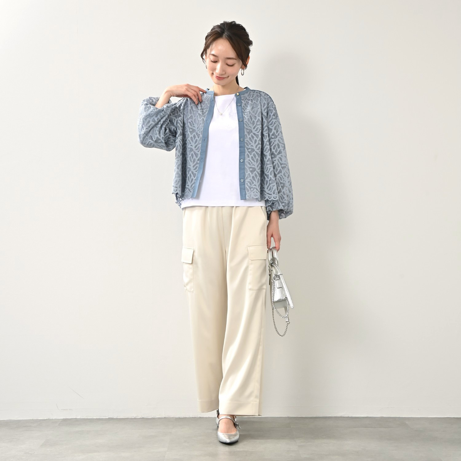 元町ゼラール 華やかラッセルレース ふんわりスリーブ スタンドネックシャツ