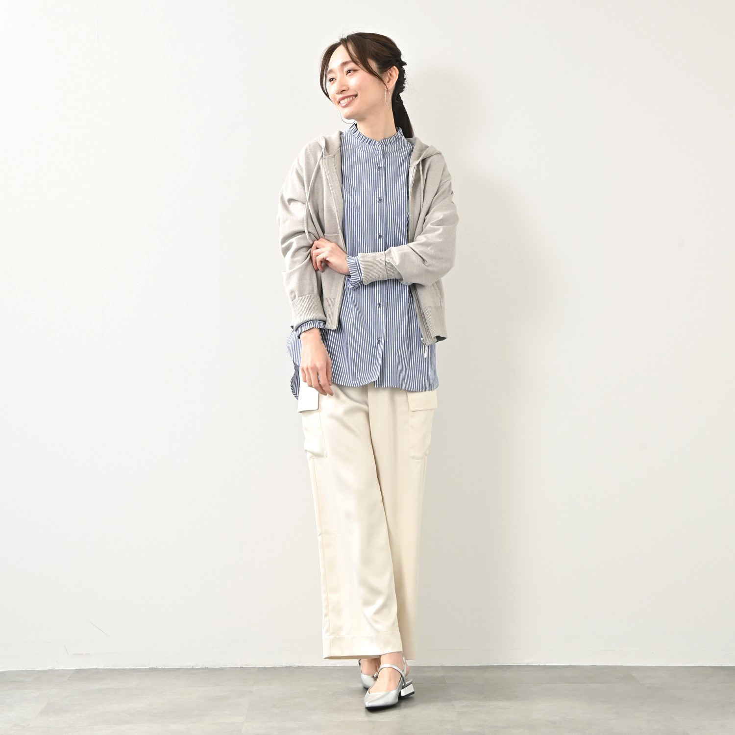 元町ゼラール とろみ＆きれい見えサテン カーゴデザイン 上品ストレートパンツ