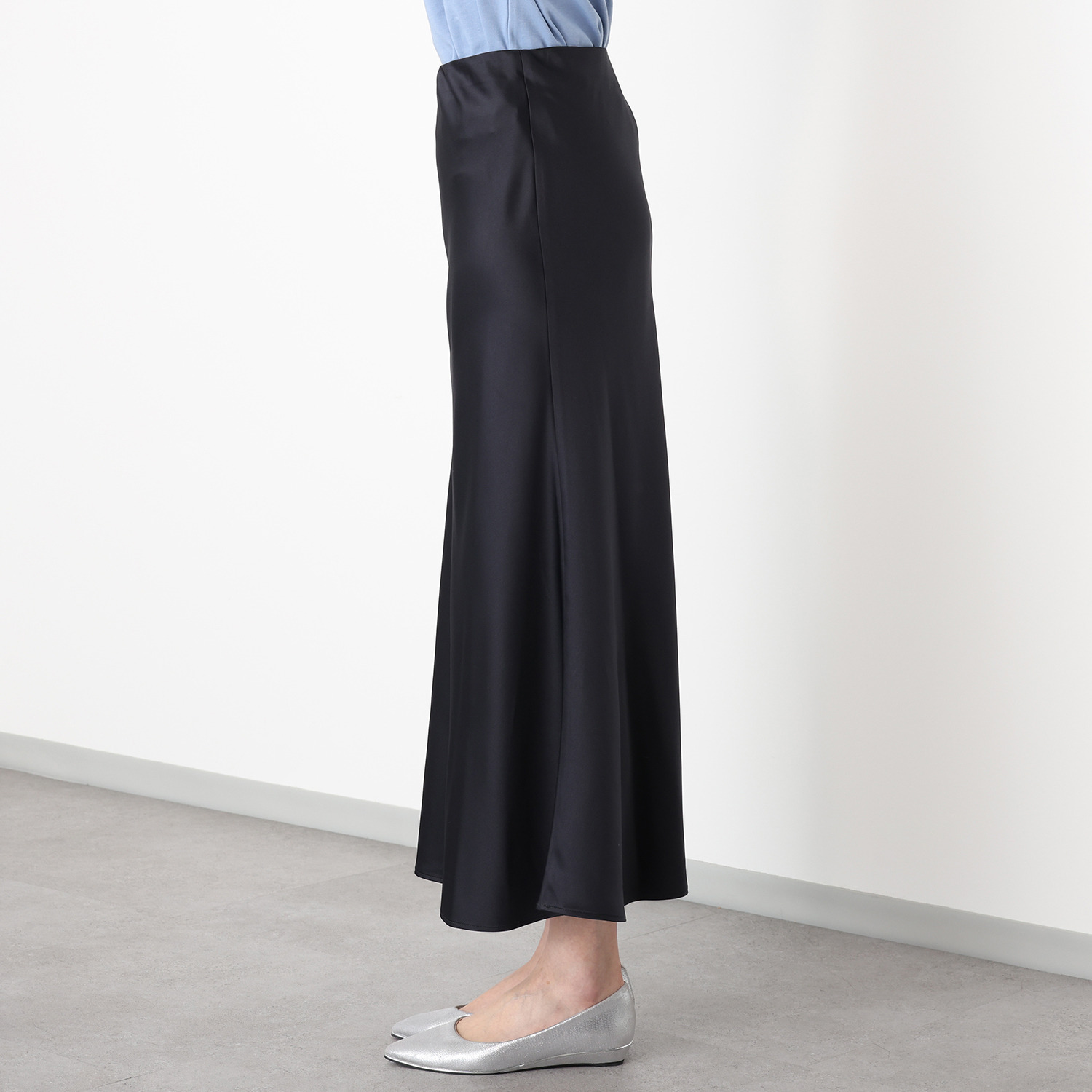 元町ゼラール とろみ＆きれい見えサテン シルエットが美しい フレアースカート