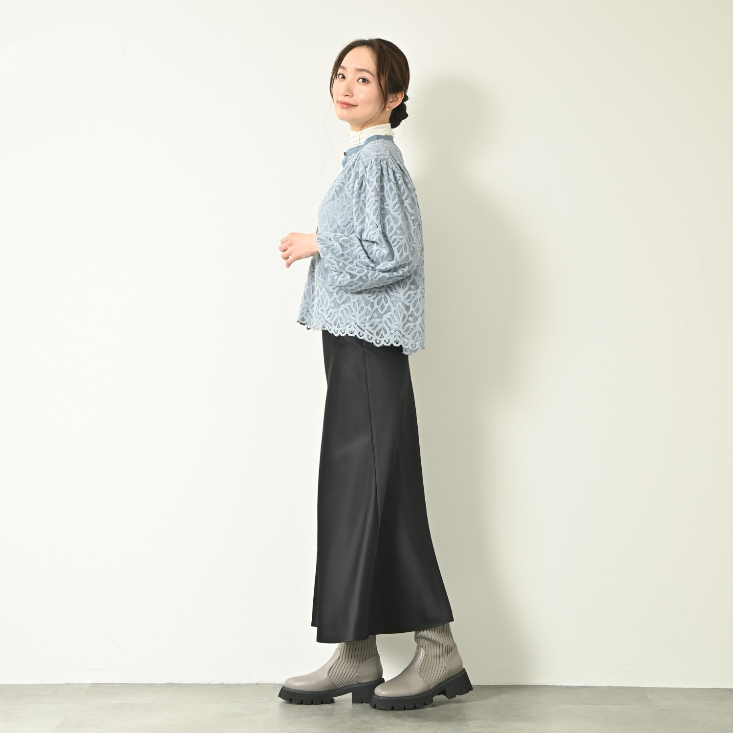 元町ゼラール とろみ＆きれい見えサテン シルエットが美しい フレアースカート