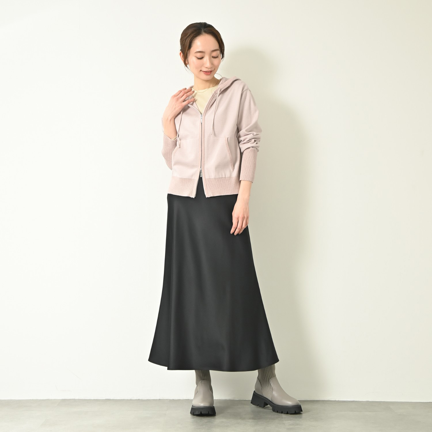 元町ゼラール とろみ＆きれい見えサテン シルエットが美しい フレアースカート