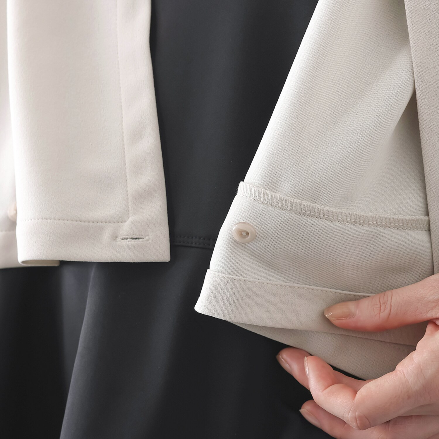 ミミコプラス 軽さとドレープ際立つ アレンジ自在 おしゃれジレ