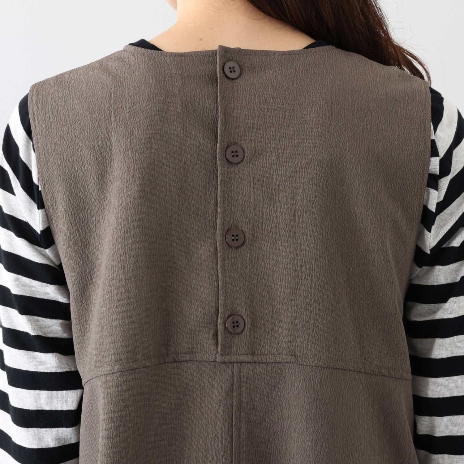 ヒロコ　デシネール シボ感のあるしなやか素材 タックドレープが流れる バレルシルエット ジャンドレワンピース