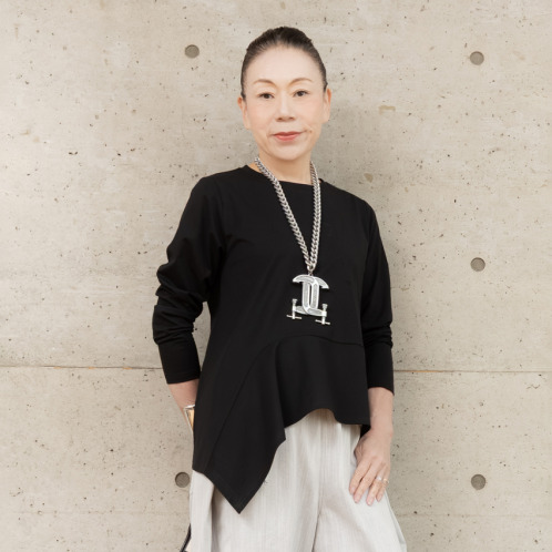 ヒロコ　デシネール ニュアンスフレアー ヘムラインがきれい 大人女子のために ちょこっとモードな プルオーバー