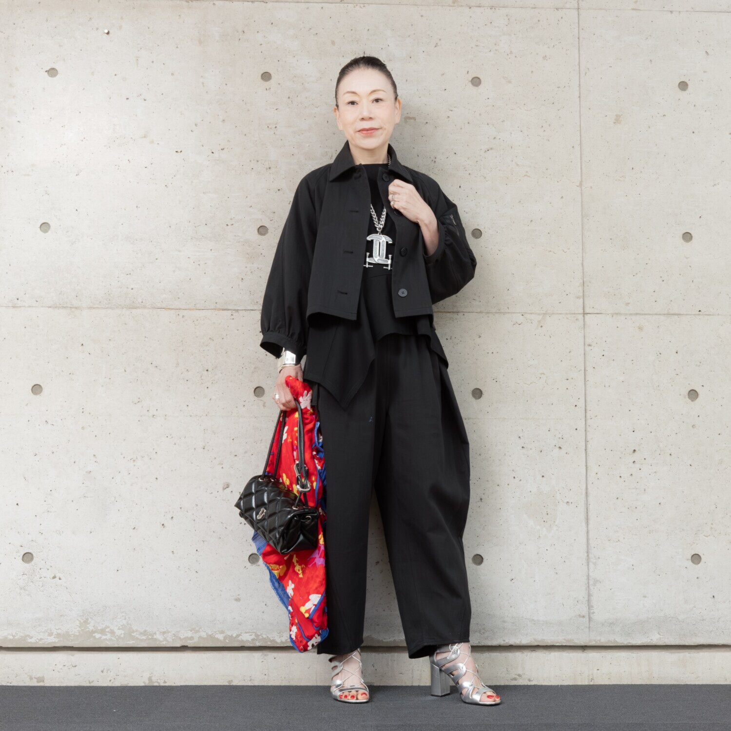 ヒロコ　デシネール ニュアンスフレアー ヘムラインがきれい 大人女子のために ちょこっとモードな プルオーバー