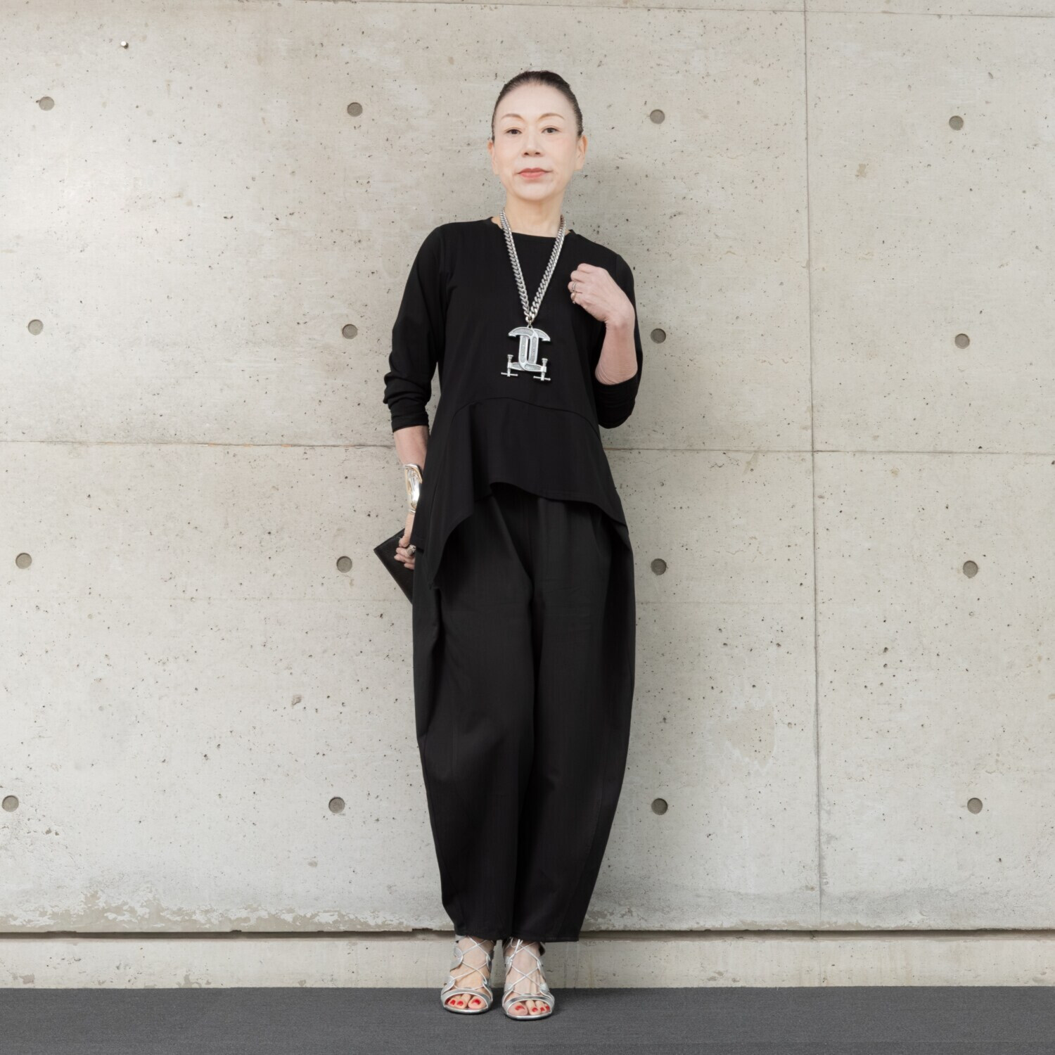 ヒロコ　デシネール ニュースラブデニム 脇タックデザイン ちょこっとモードな バレルシルエットパンツ