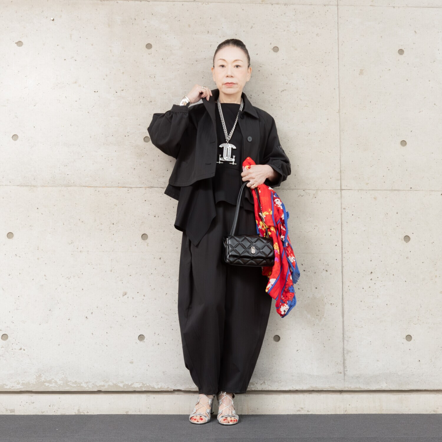 ヒロコ　デシネール ニュースラブデニム 脇タックデザイン ちょこっとモードな バレルシルエットパンツ